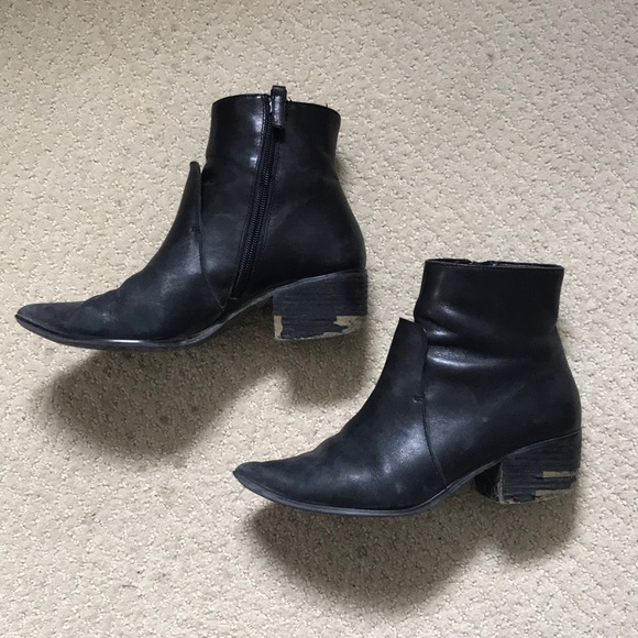 Used Tahari Raffi Boots - Picture 7 of 8